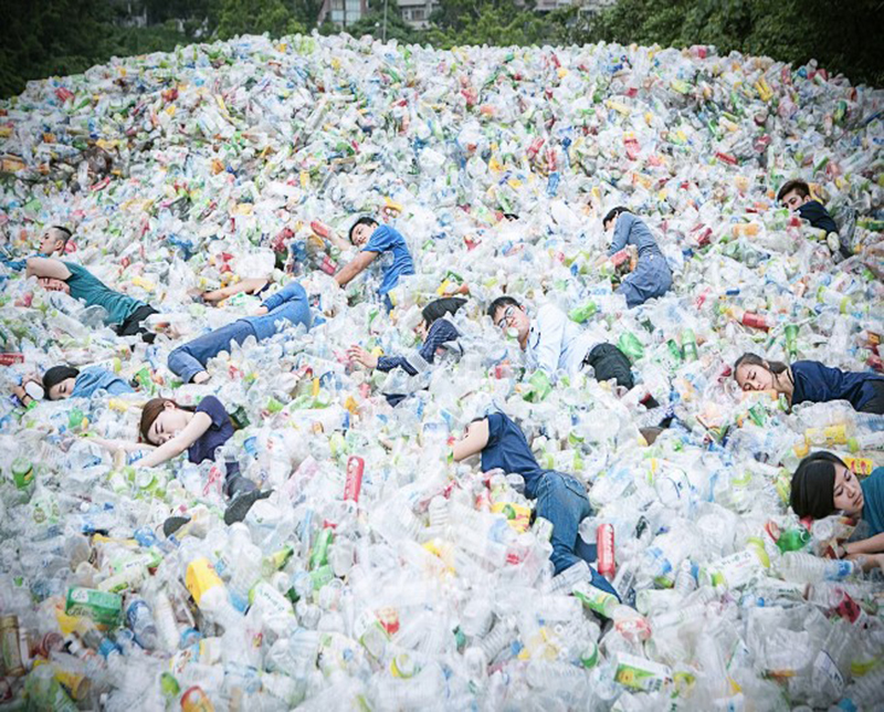 彭筱茵  Peng Hsiao-Yin │ 膠著人生 (Recycle Project)